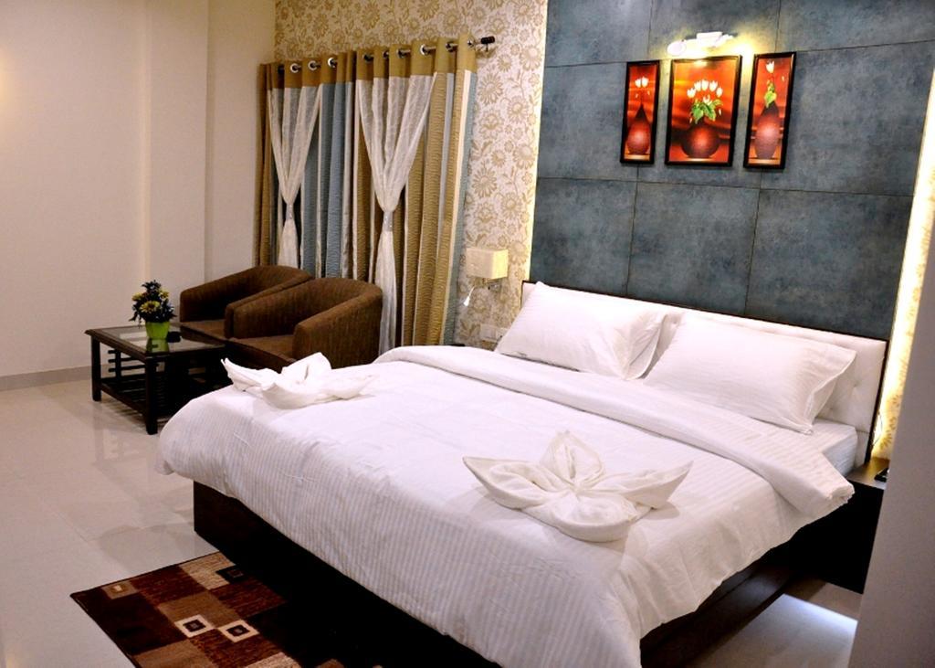 Bellevue Hotel Gwalior Room photo