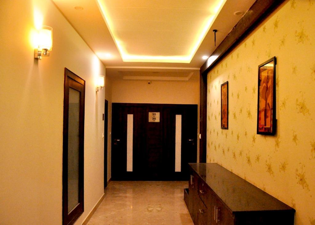 Bellevue Hotel Gwalior Exterior photo