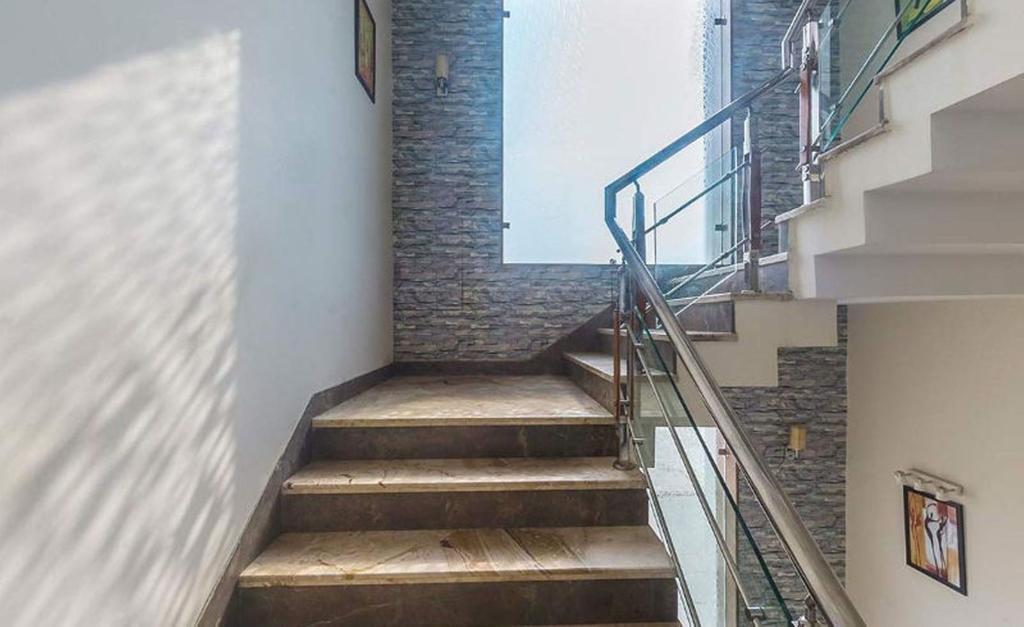 Bellevue Hotel Gwalior Exterior photo